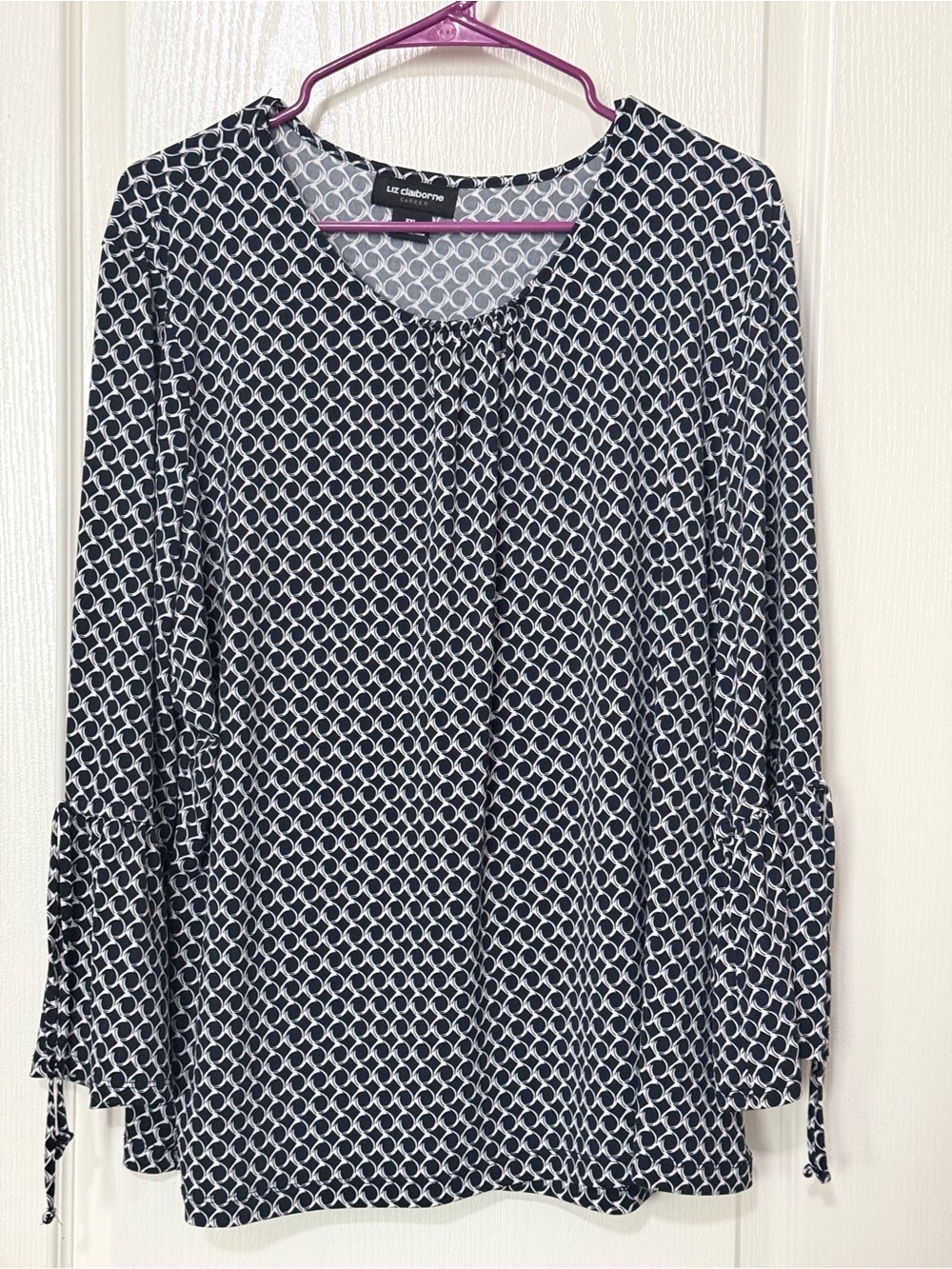 Liz Claiborne Navy and White Geometric Tie-Sleeve Top XXL